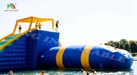 Equipo de parque acuático inflable tobogán flotante trampolín