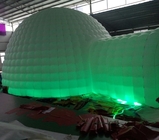 Nuevo diseño exterior gigante iglu LED tienda de cúpula inflable con 2 túneles entrada evento para la fiesta