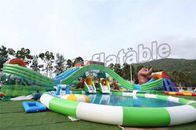 Parques inflables al aire libre del agua del parque de atracciones de la diversión para los adultos y los niños