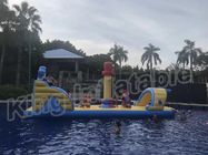 Parques inflables flotantes comerciales del agua de los niños con la diapositiva, color modificado para requisitos particulares