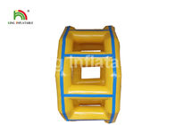 El rodillo inflable amarillo hermético del agua del diámetro del PVC 3M/modificó el juguete para requisitos particulares para el parque del agua
