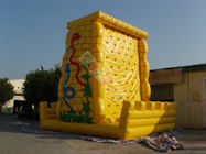 Juegos inflables gigantes divertidos de los deportes/pared que sube para el equipo del parque de atracciones