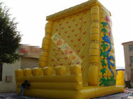 Juegos inflables gigantes divertidos de los deportes/pared que sube para el equipo del parque de atracciones