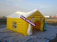 Tienda amarilla inflable del acontecimiento de la casa del cartón para la casa interior y al aire libre