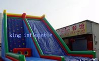Tobogán acuático inflable azul de encargo, diapositiva inflable de los juguetes de la pared del entretenimiento de los niños que sube