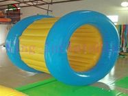 Juguete que camina azul/del amarillo del agua inflable de la bola del PVC del agua del balanceo para el parque del agua