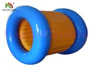 Juguete que camina azul/del amarillo del agua inflable de la bola del PVC del agua del balanceo para el parque del agua