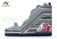 Subida seca inflable de la roca de la diapositiva de los carriles dobles grises hasta el acantilado para la diversión