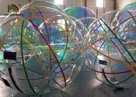 paseo inflable del PVC de 1,0 milímetros en balón de fútbol del diámetro de la bola los 2m del agua con las rayas coloridas
