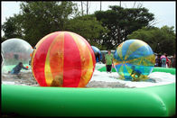 PVC modificado para requisitos particulares diámetro Wak del Mezclado-color los 2m en la bola del agua para el parque del agua