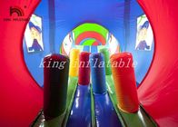 La lona colorida explota el patio de la diversión de los niños del túnel del tren de Multiplay