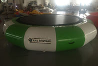 El trampolín inflable comercial de encargo del agua juega la cama de salto flotante