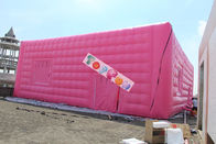 Cubo de costura inflable de la tela rosada, tienda inflable cosida ventiladores del cubo