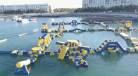 carrera de obstáculos comercial de los parques temáticos inflables del agua del PVC de 0.9m m