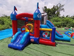 El castillo de salto animoso para los niños va de fiesta