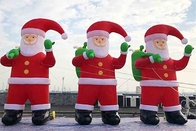 La decoración navideña gigante inflable de Papá Noel yarda explota los inflables de Papá Noel