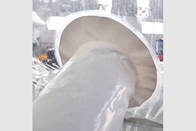 La cabina inflable de la foto del globo de la nieve con las luces llevadas tamaño humano de la nieve que sopla