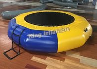 Trampolín inflable del PVC del juguete inflable amarillo/azul del agua para el parque del agua
