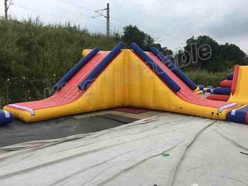 el agua inflable enorme de la lona del PVC de 0.9m m parquea el diámetro de los 40m con color rojo/azul