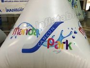 Juguetes flotantes inflables herméticos del PVC del agua de las boyas del triángulo con la bomba de aire aprobada del CE
