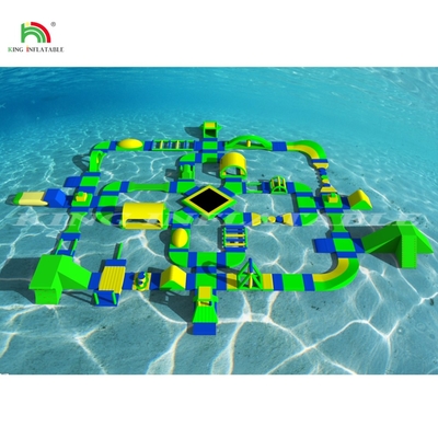 Parque acuático flotante inflable Juegos acuáticos inflables Equipos de entretenimiento para eventos