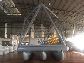 Barcos inflables grises de la pesca con mosca del diseño especial para navegar uso de los juegos