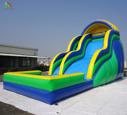 Casa comercial de salto inflable con tobogán acuático Castillo de salto para niños