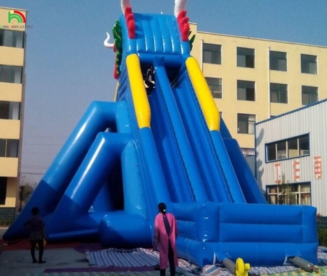 Deslizamientos de parque acuático divertidos Juegos acuáticos de nuevo diseño Equipo de juego acuático Deslizamiento de agua inflables largos