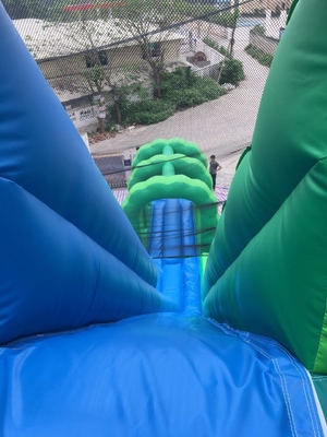 Deslizamiento de agua gigante inflable Deslizamiento de agua inflable comercial con piscina