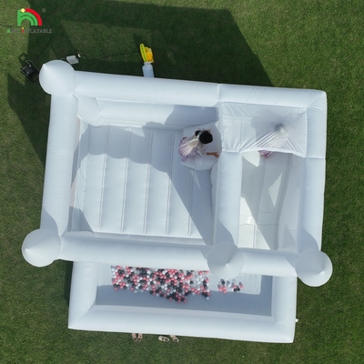 Comercial Blanco Inflable Bounce Castle House Niños tobogán acuático con agujero de bolas
