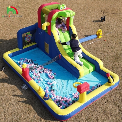 Fiesta de niños húmedo secoInflable Casa de salto de agua deslizamiento de salto Combinación con una piscina de salto más grande