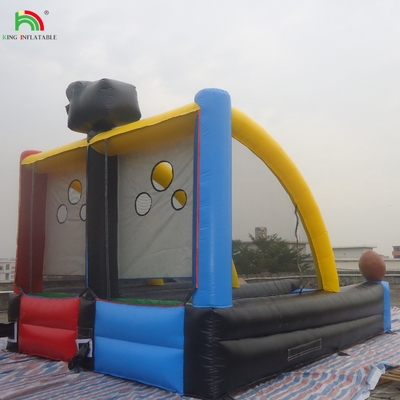 Juegos Inflables al aire libre Juegos de diversión Deportes Quarterback Blitz Juego de lanzamiento de fútbol inflable