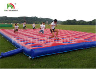 Los juegos inflables del deporte de la carrera de obstáculos al aire libre roja, 5K inflable corren las carreras para los adultos