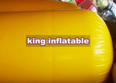 diámetro de los 2m o uso inflable amarillo modificado para requisitos particulares del parque del agua de la gota del cilindro juega/PVC del agua