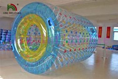 Juguete inflable comercial del agua del balanceo al aire libre, diámetro de las bolas de balanceo los 2.8m de largo * los 2.4m