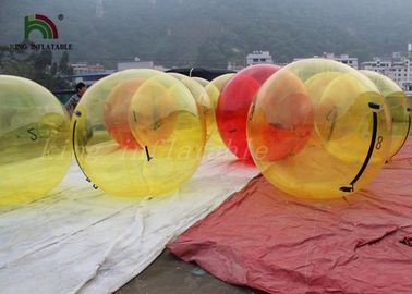 Paseo inflable del PVC del color amarillo 1.0m m en bolas del agua/burbuja del agua/esfera humana