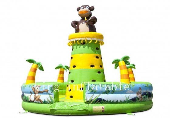 Pared inflable de la torre del mono del tema de la selva que sube con los árboles