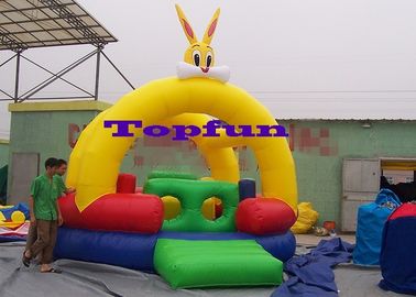 La gorila de salto inflable del castillo del conejo para infla el centro de entretenimiento