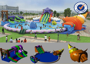 El agua inflable los 30M de la piscina inflable del PVC parquea la diapositiva enorme para el verano