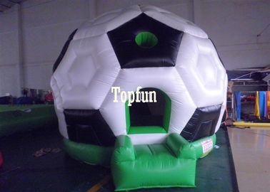 Castillo animoso inflable del gigante los 4m del deporte, casa animosa del fútbol blanco