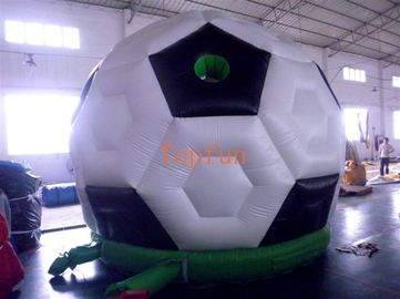 Castillo animoso inflable del gigante los 4m del deporte, casa animosa del fútbol blanco